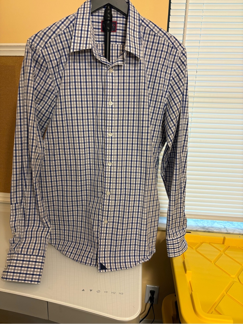 UNTUCKit Blue and White Check Casual Button-Down Shirt